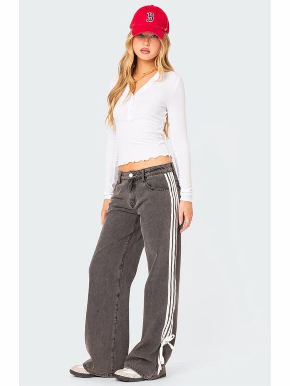 26 • Edikted NWT Low Rise Bow Ribbon Baggy Jeans • $120